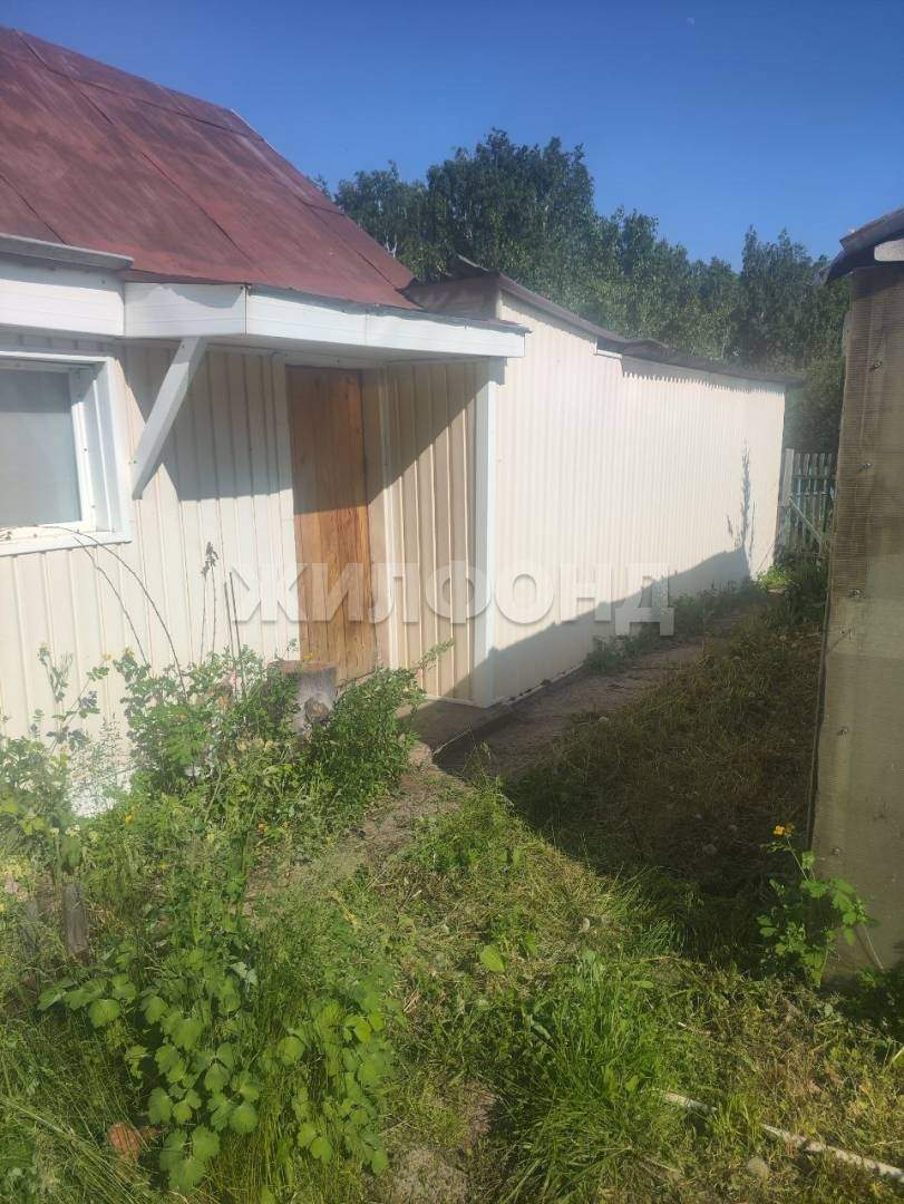 Продам земельный участок 600 м.кв.
