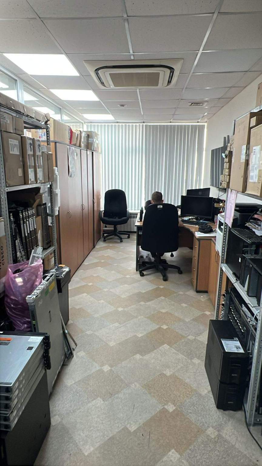 Продам торговое помещение 1501.8 м.кв.