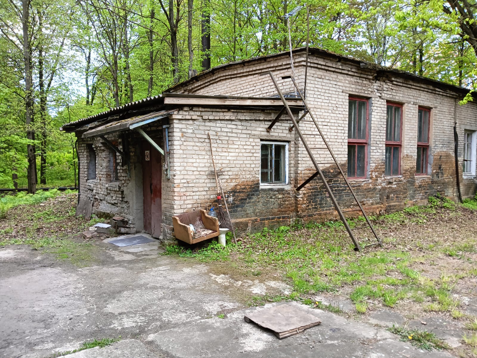 Продам торговое помещение 1060.3 м.кв.