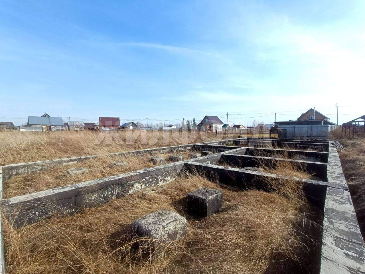 Продам земельный участок 950 м.кв.
