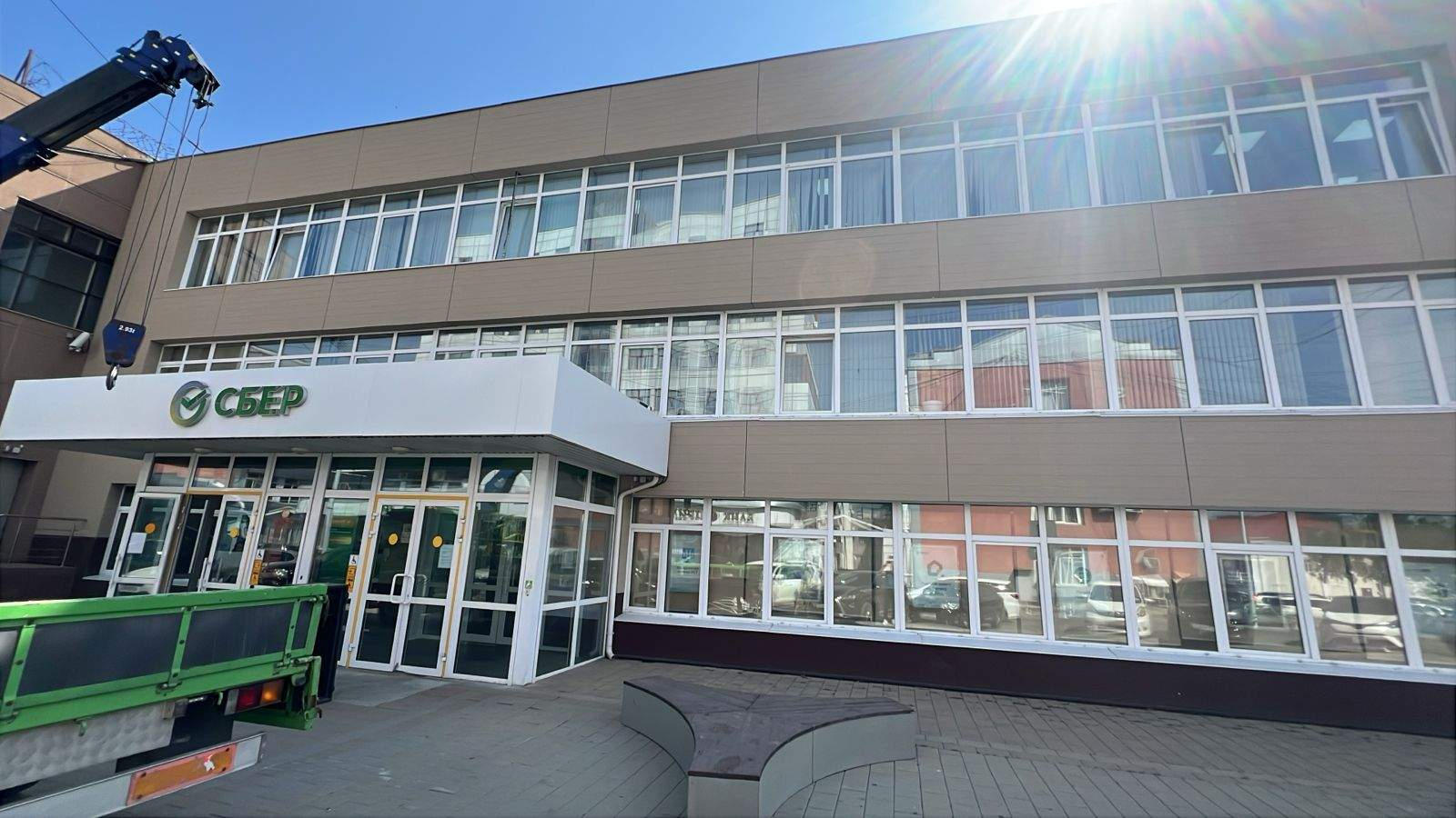 Продам торговое помещение 1501.8 м.кв.