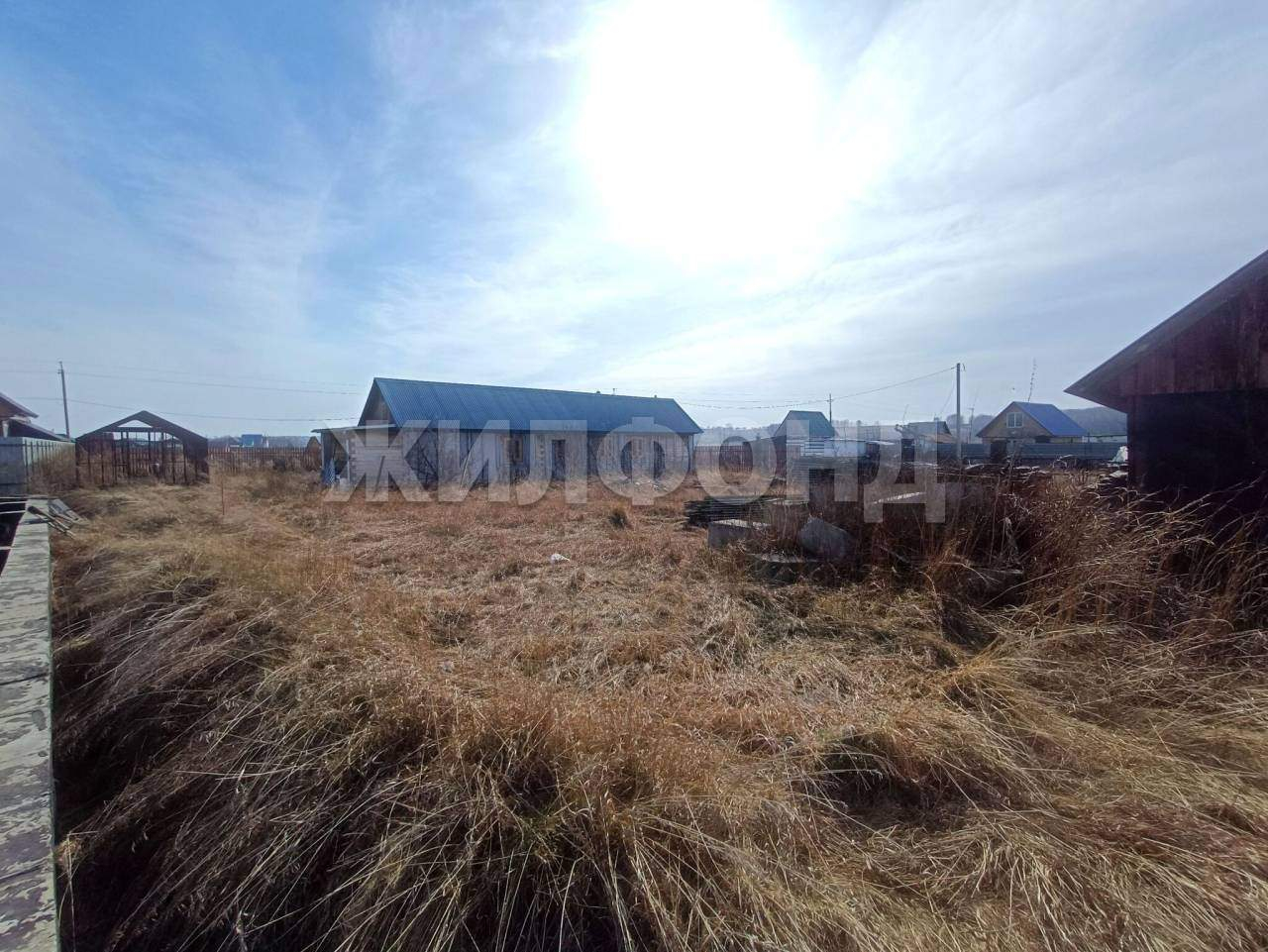 Продам земельный участок 950 м.кв.