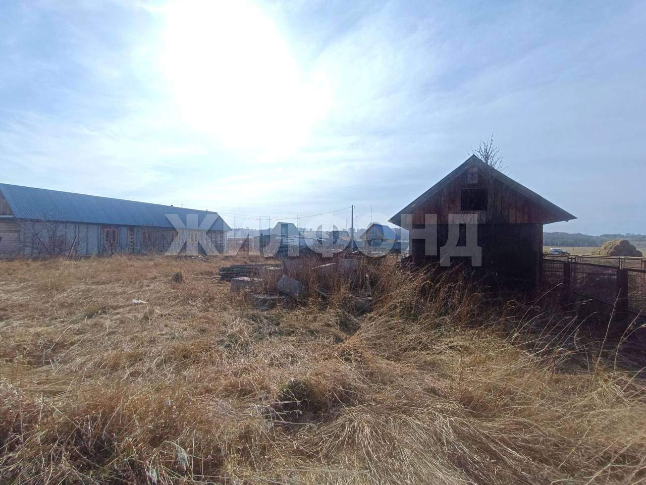Продам земельный участок 950 м.кв.