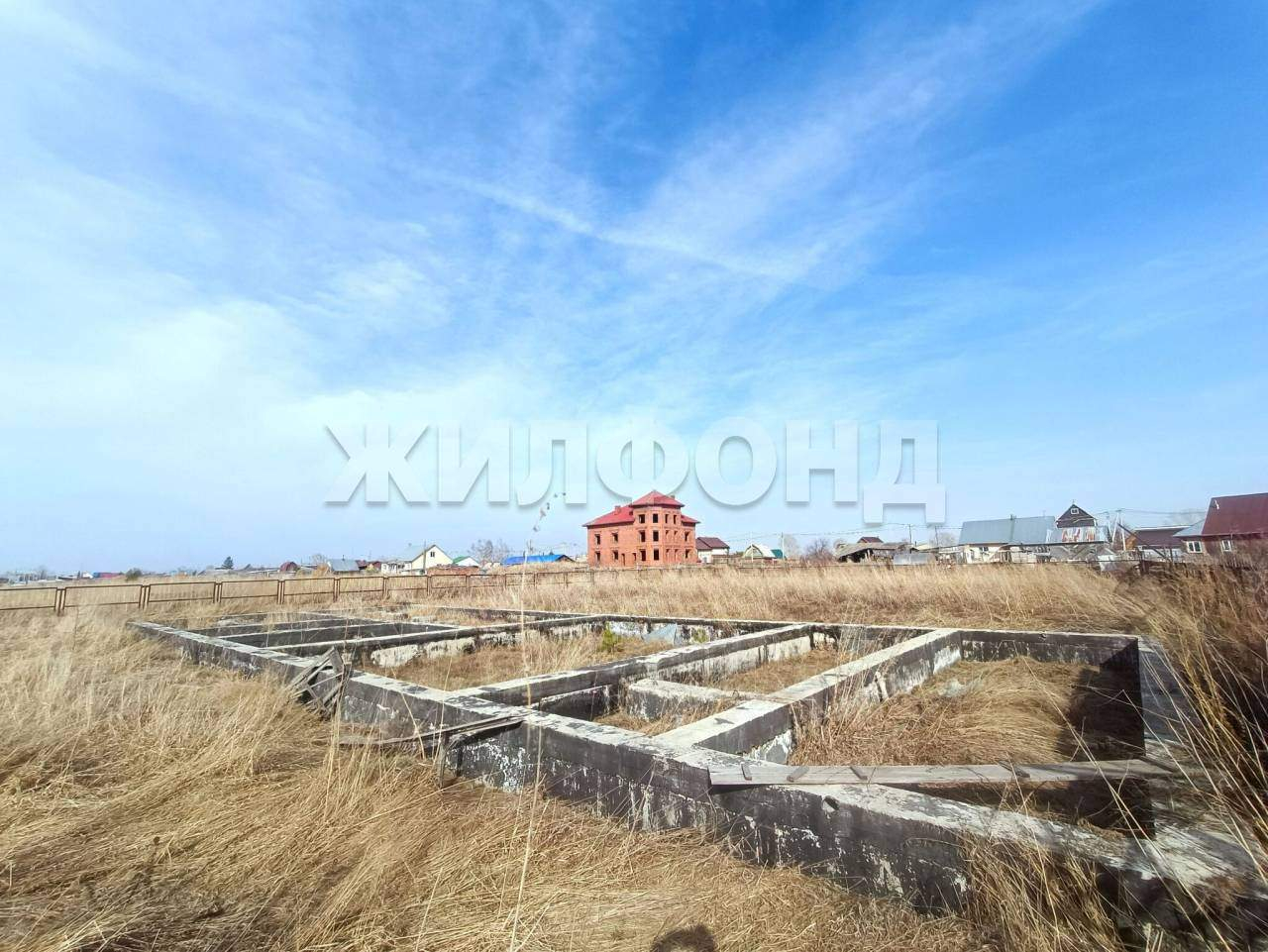 Продам земельный участок 950 м.кв.
