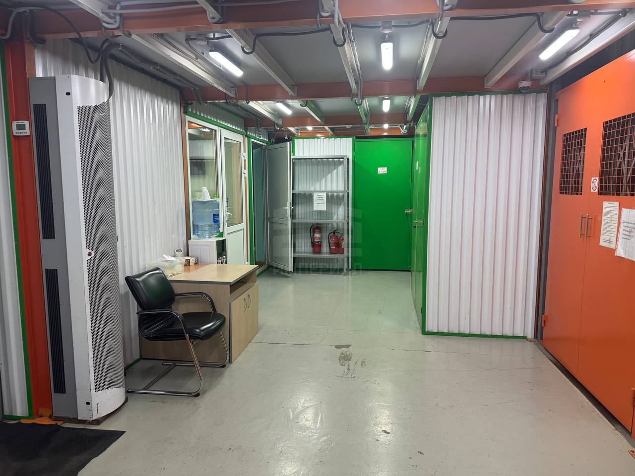 Продам помещение свободного назначения 978.8 м.кв.