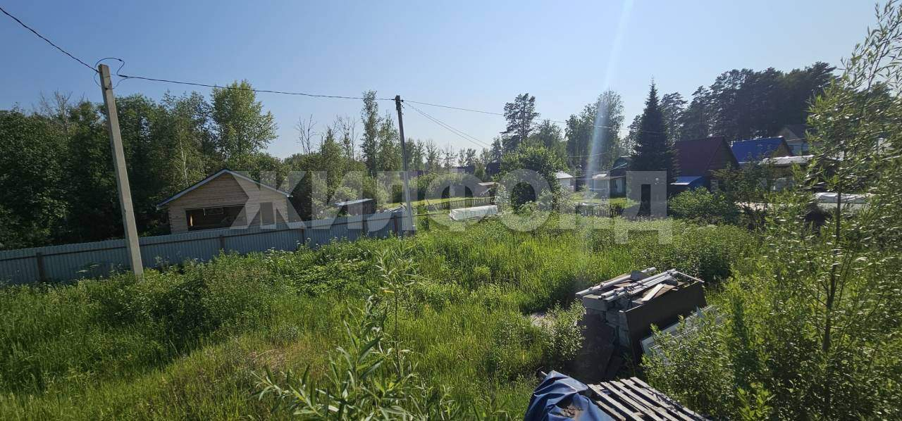 Продам земельный участок 900 м.кв.