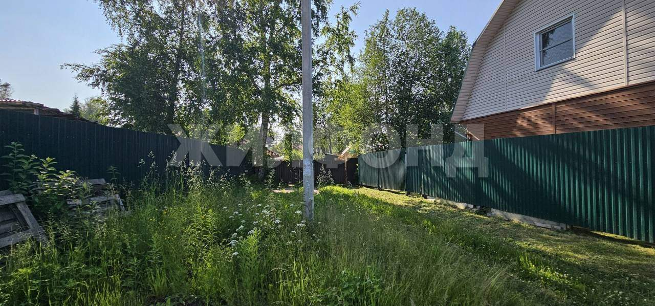 Продам земельный участок 900 м.кв.