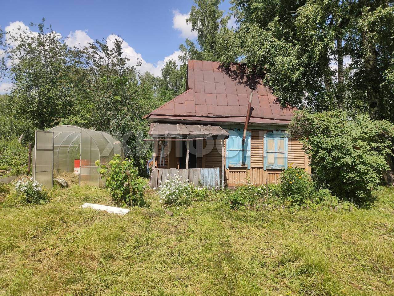 Продам земельный участок 1050 м.кв.