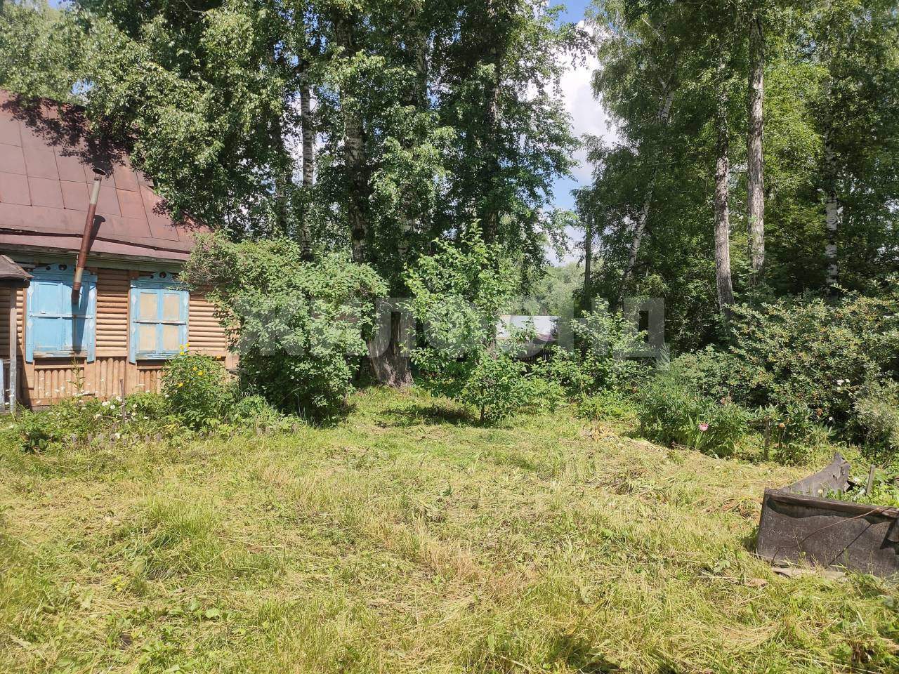 Продам земельный участок 1050 м.кв.