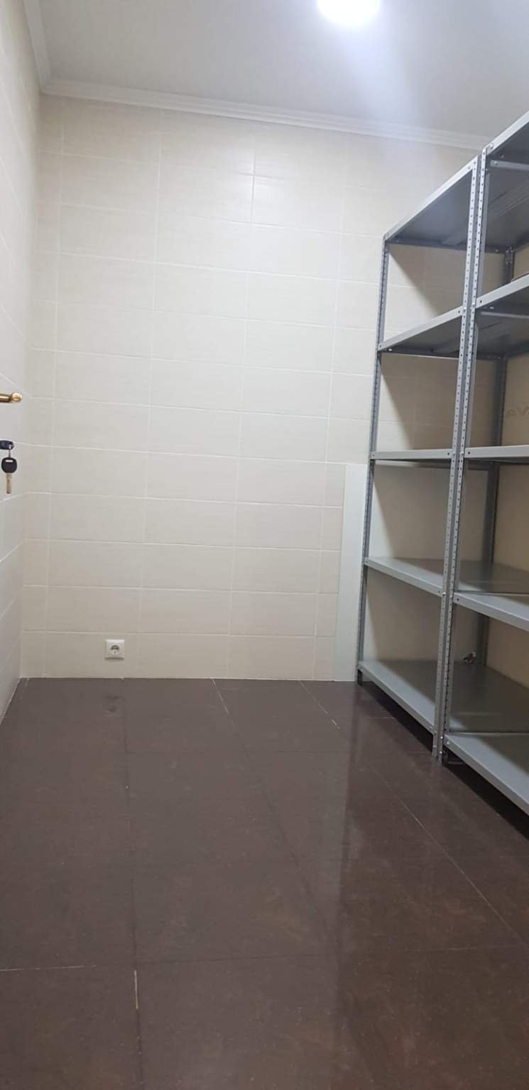 Сдам в аренду офис 212.2 м.кв.