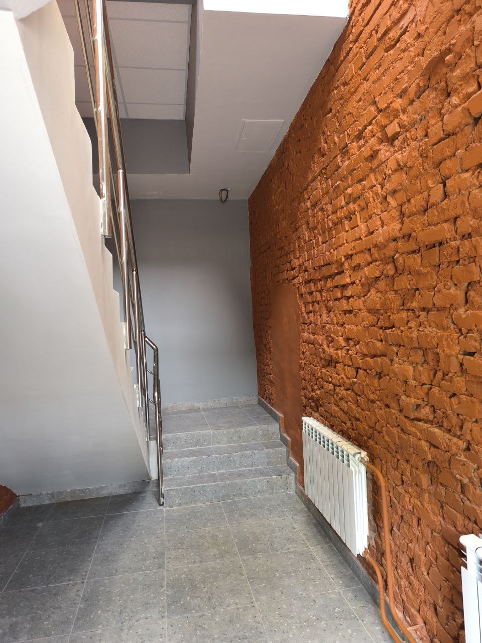 Продам помещение свободного назначения 14.2 м.кв.