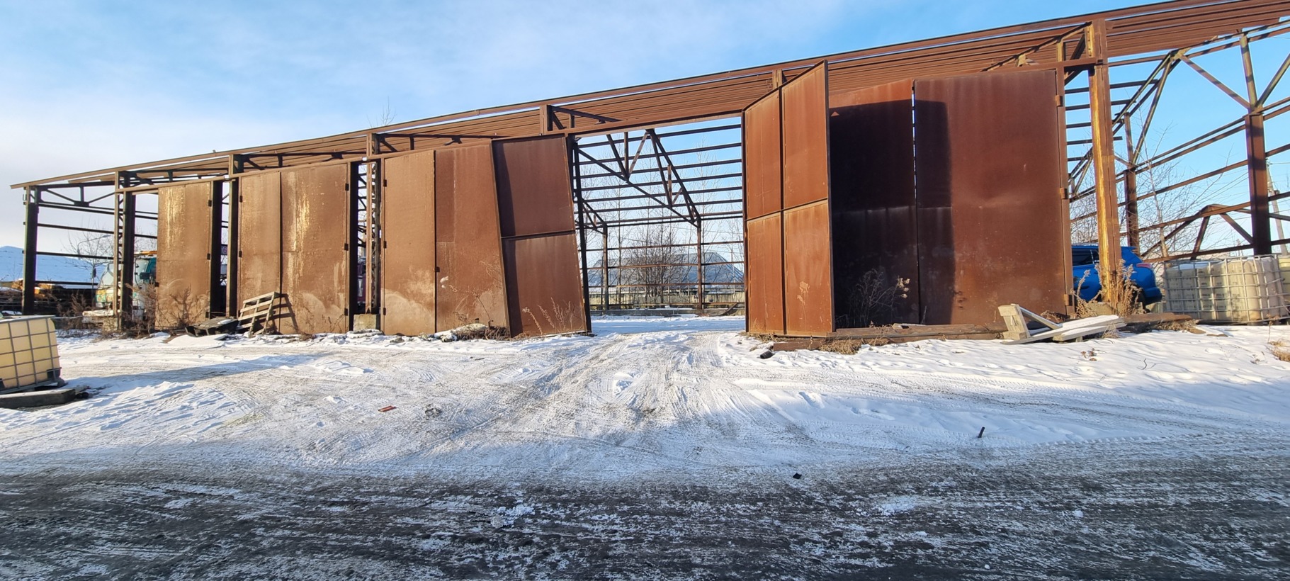 Продам торговое помещение 1679.9 м.кв.