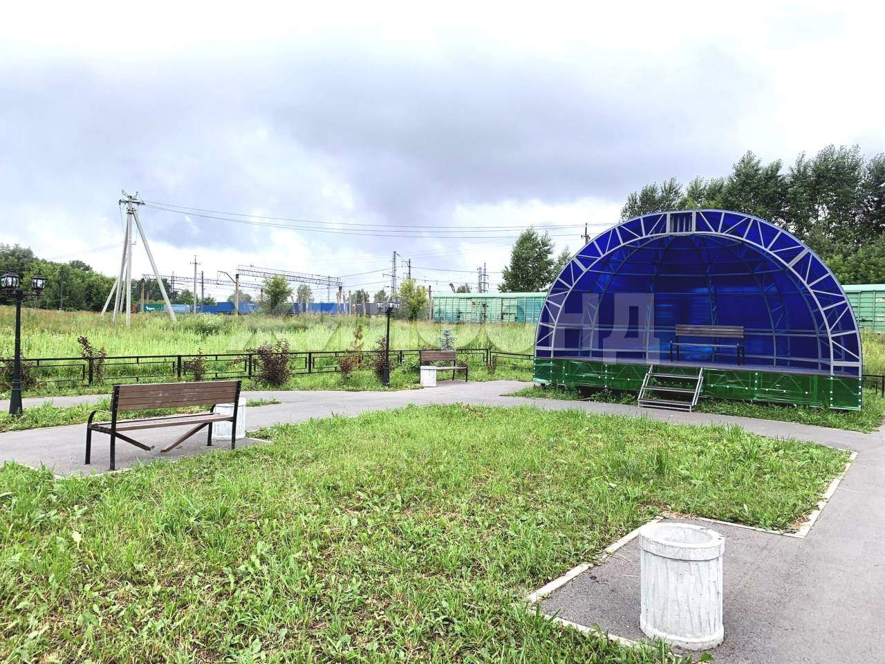 Продам земельный участок 1400 м.кв.