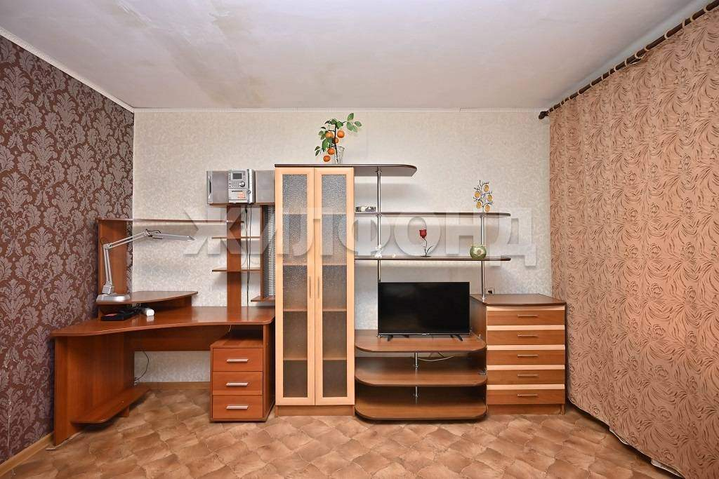 Квартира на продажу в Красноярске, Комсомольский проспект, 3 фото №0