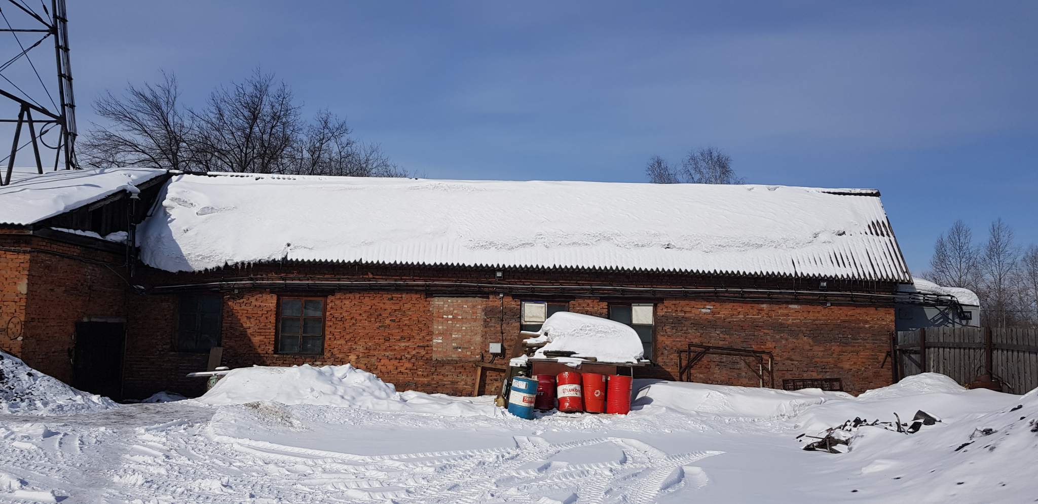 Продам торговое помещение 331.2 м.кв.