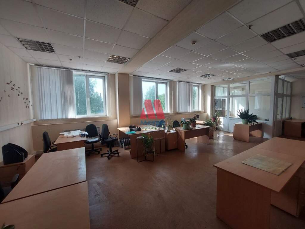 Сдам в аренду торговое помещение 7000 м.кв.