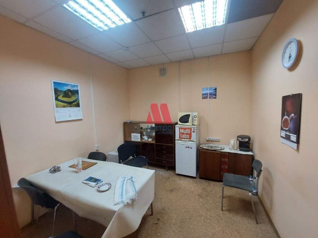 Сдам в аренду торговое помещение 7000 м.кв.