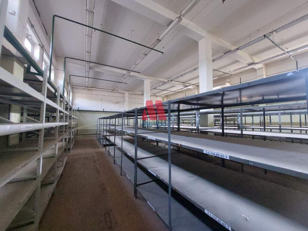 Сдам в аренду торговое помещение 7000 м.кв.