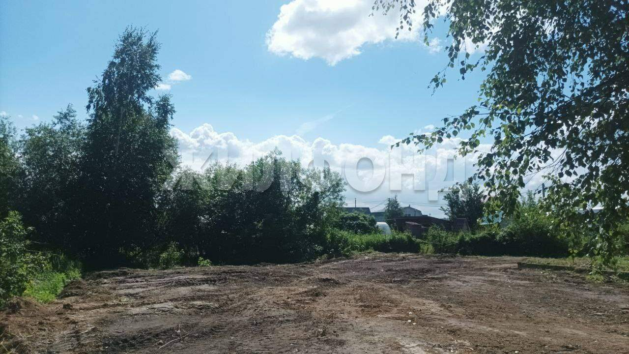 Продам земельный участок 720 м.кв.