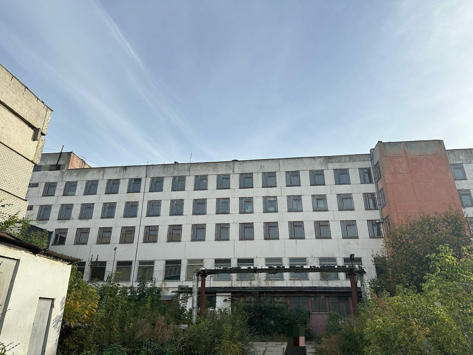 Продам торговое помещение 12400.7 м.кв.