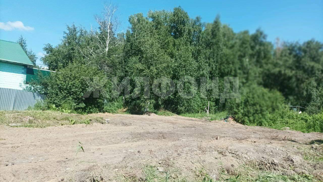 Продам земельный участок 720 м.кв.