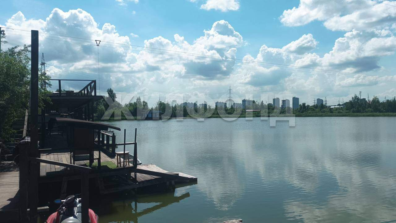 Продам земельный участок 720 м.кв.