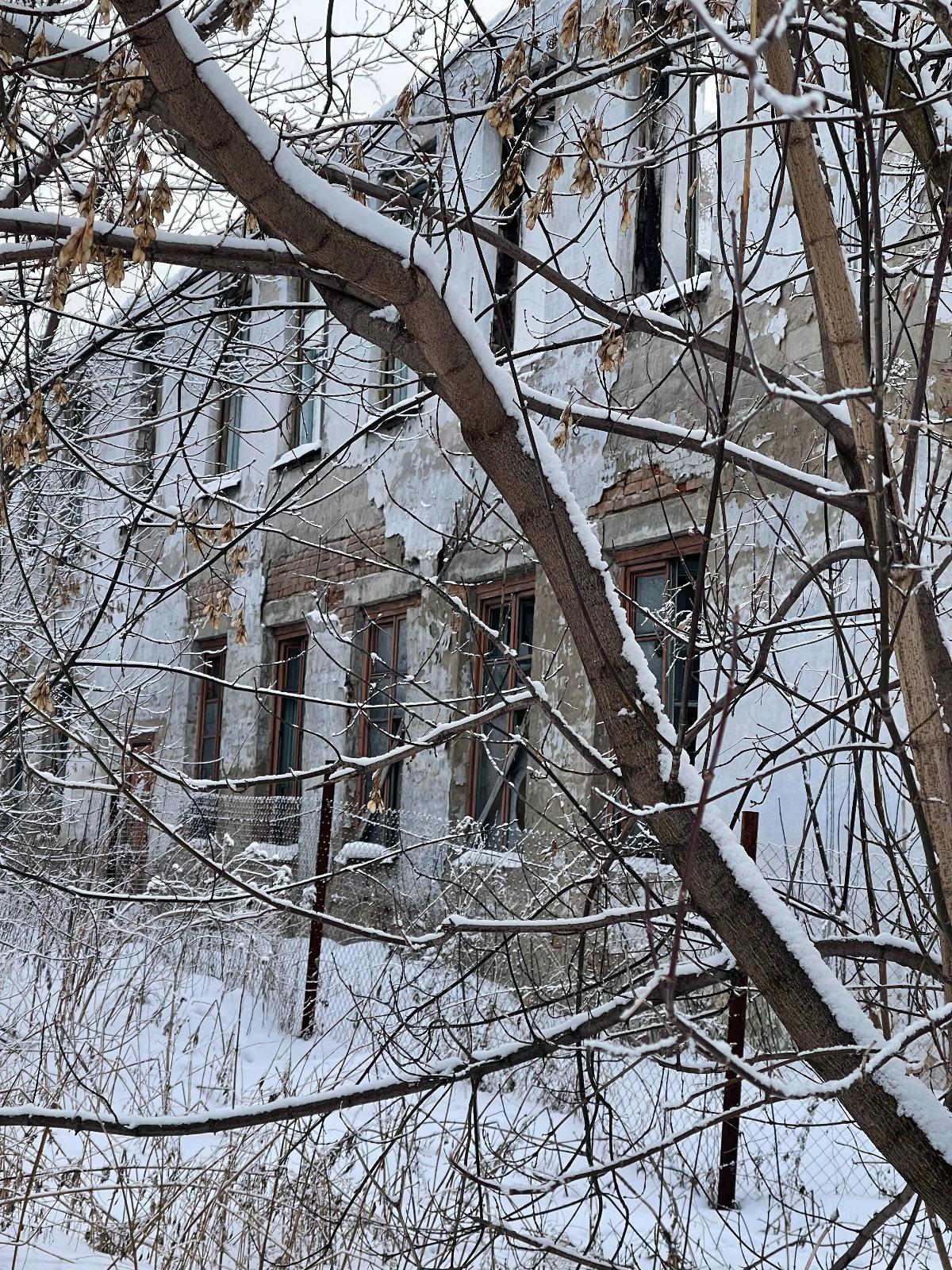 Продам торговое помещение 632.6 м.кв.