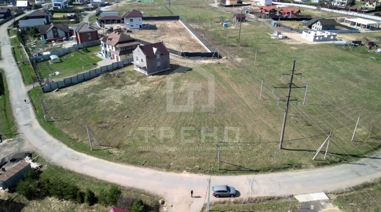 Продам земельный участок 2100 м.кв.