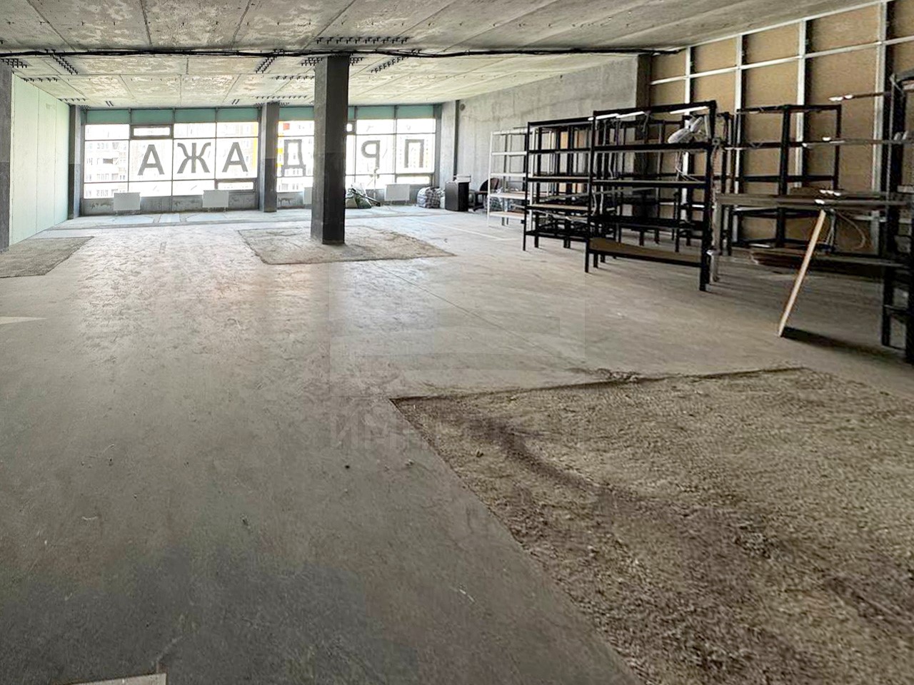 Сдам в аренду помещение свободного назначения 241.6 м.кв.