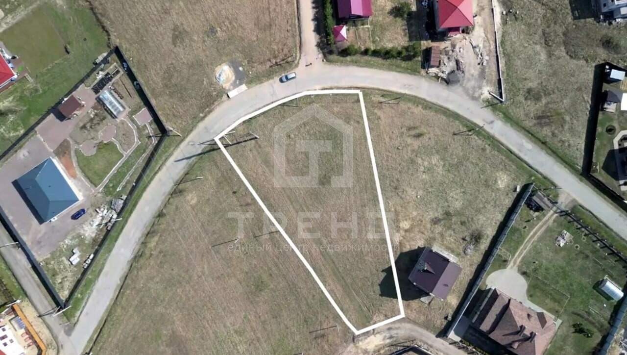 Продам земельный участок 2100 м.кв.