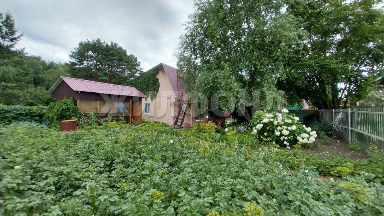 Продам земельный участок 567 м.кв.
