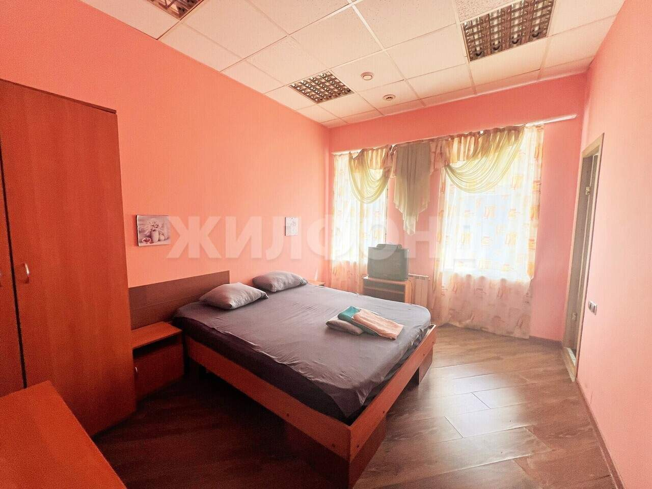 Продам помещение свободного назначения 1176 м.кв.