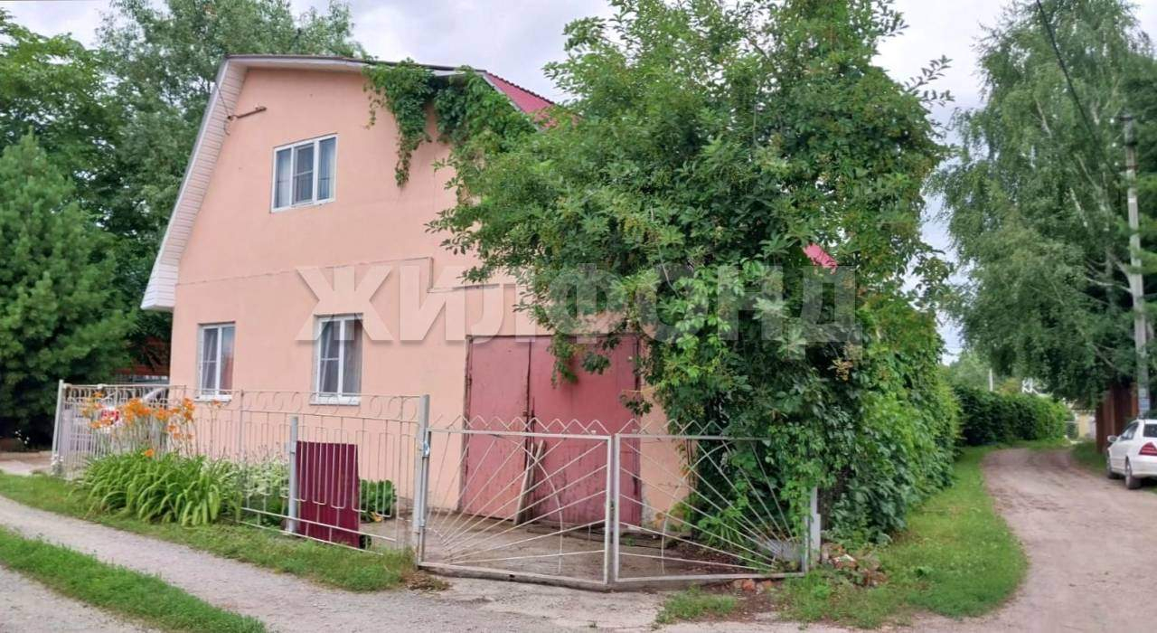 Продам земельный участок 567 м.кв.