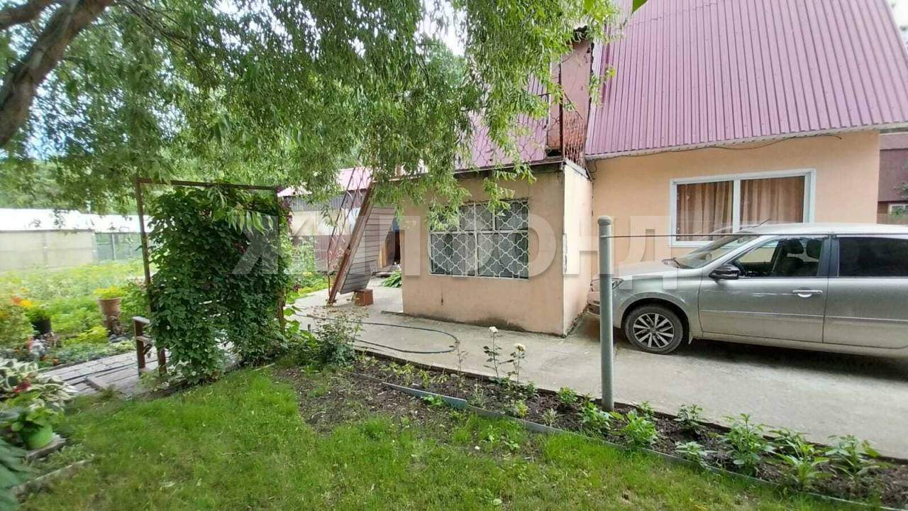 Продам земельный участок 567 м.кв.