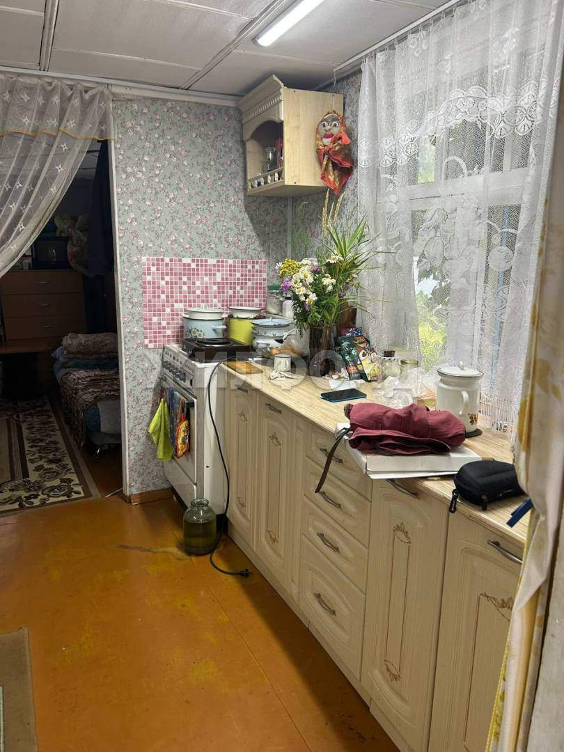 Продам земельный участок 1200 м.кв.