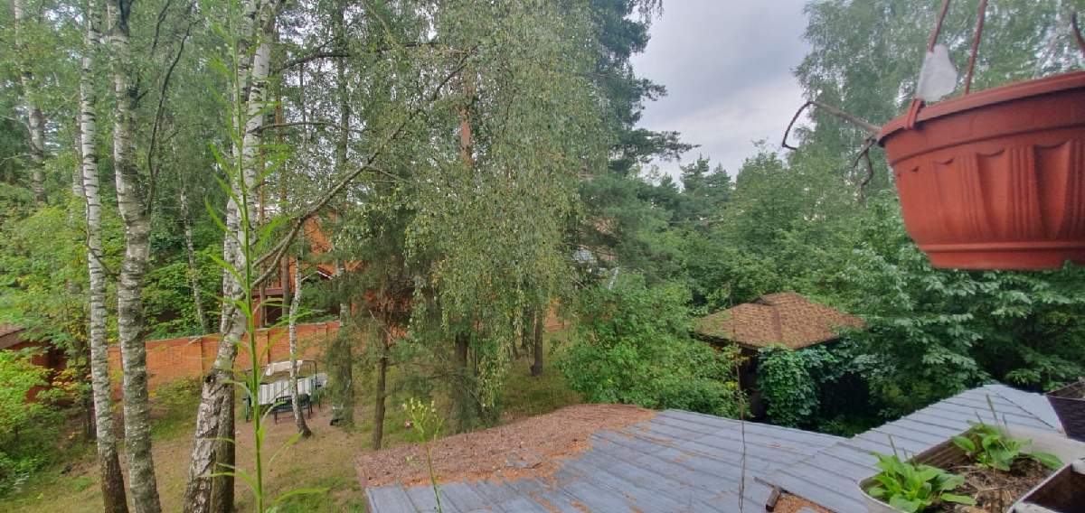 Продам земельный участок 1200 м.кв.