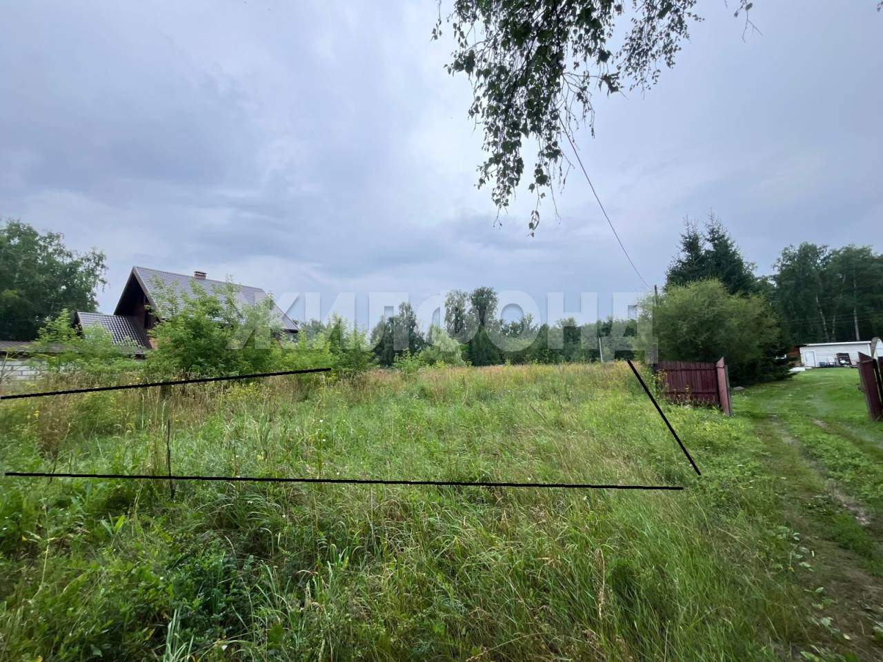 Продам земельный участок 1500 м.кв.