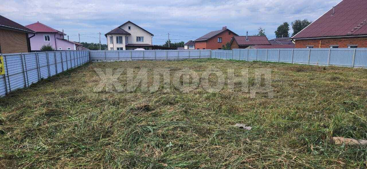 Продам земельный участок 1000 м.кв.