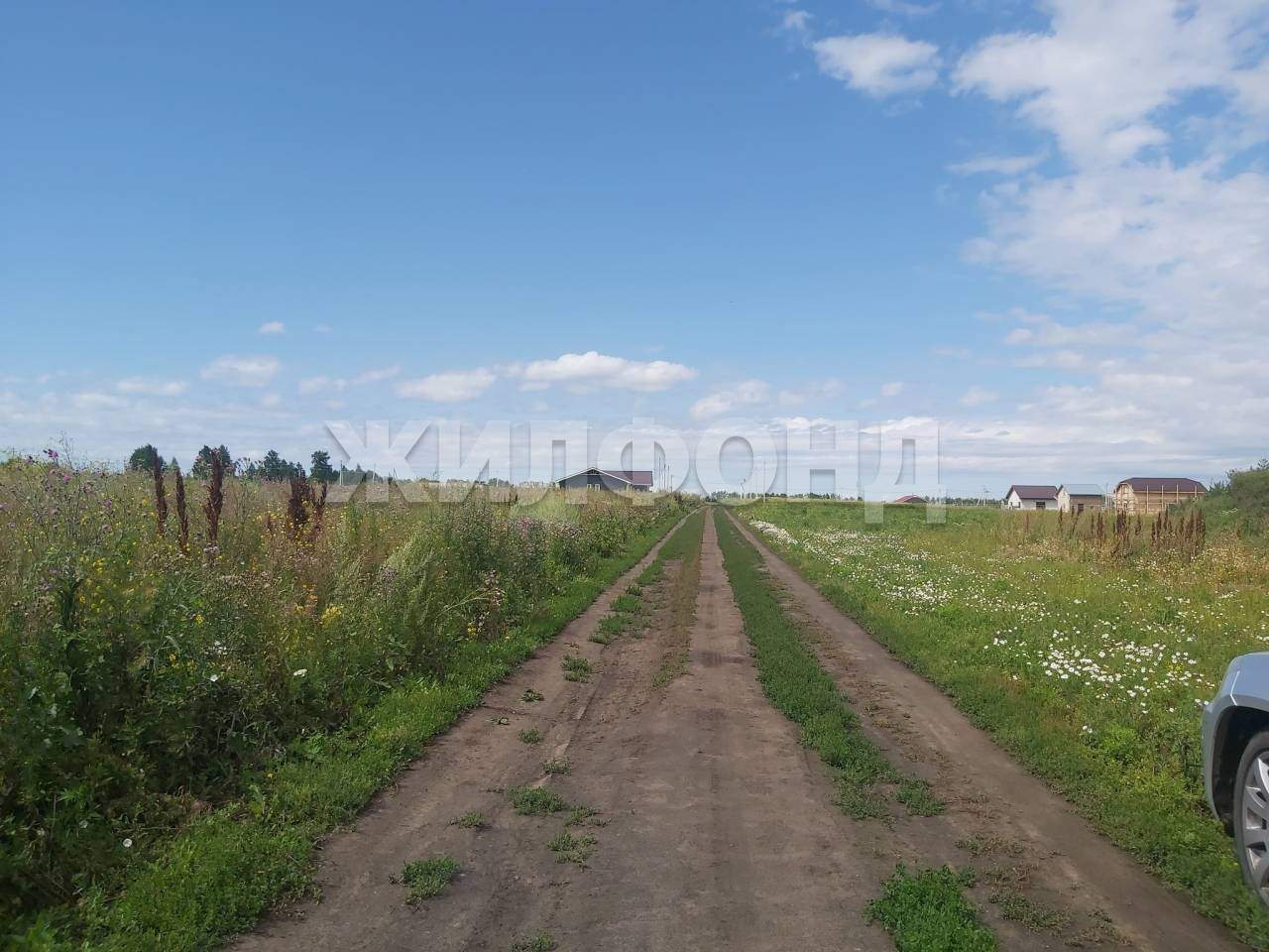 Продам земельный участок 1100 м.кв.