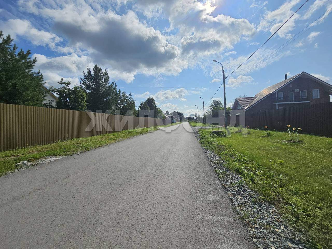 Продам земельный участок 1125 м.кв.