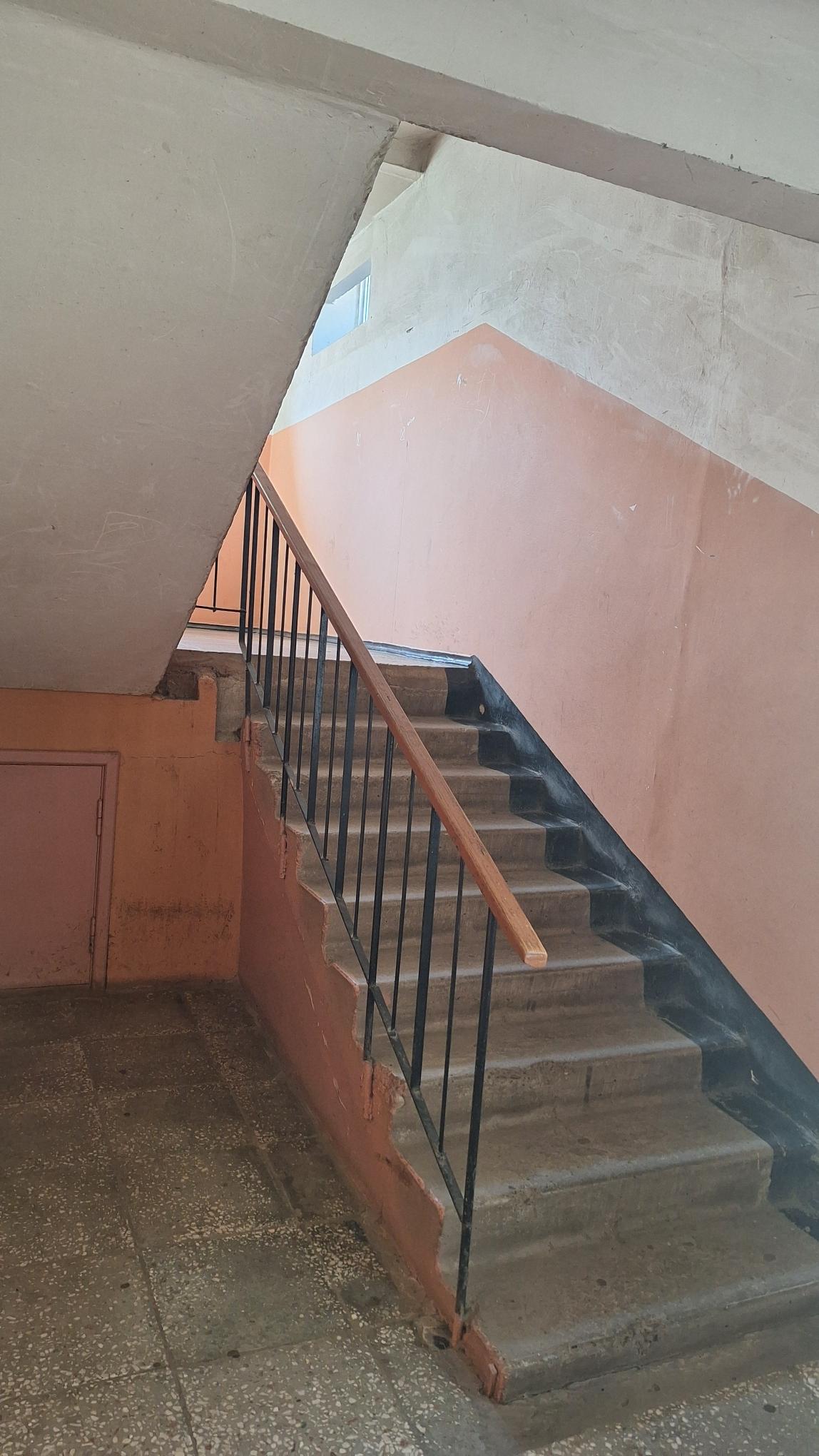 Продам торговое помещение 1875.3 м.кв.