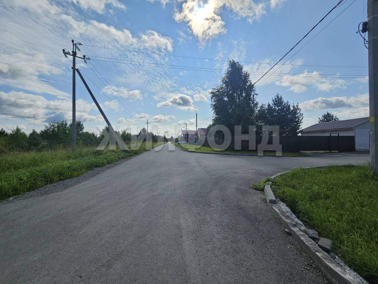 Продам земельный участок 1125 м.кв.