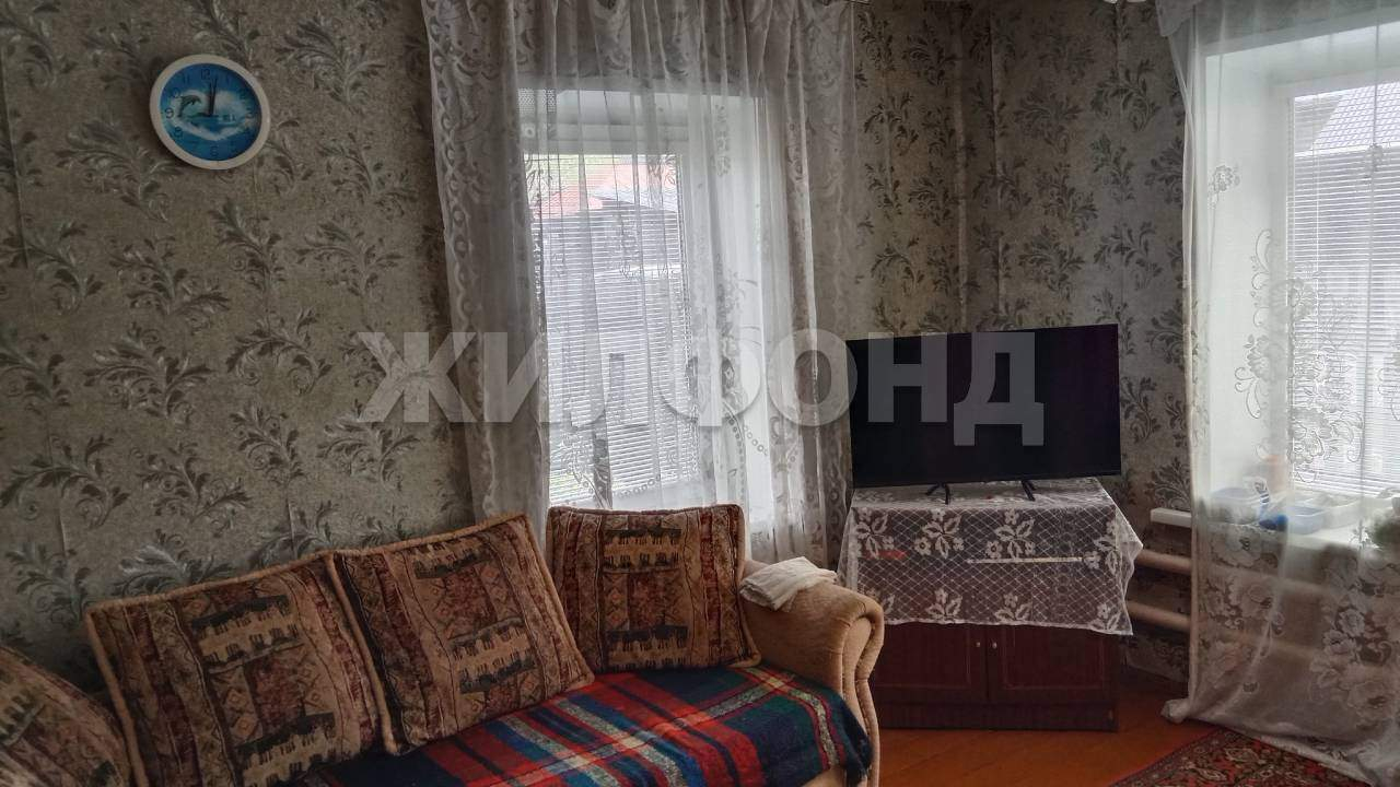 Продам земельный участок 570 м.кв.