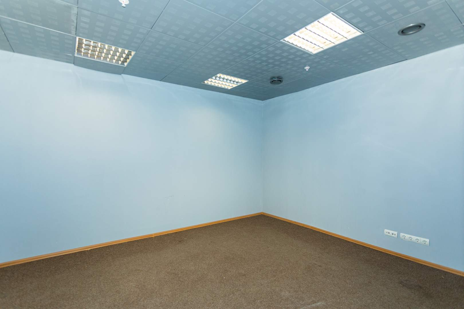 Сдам в аренду склад 78.9 м.кв.