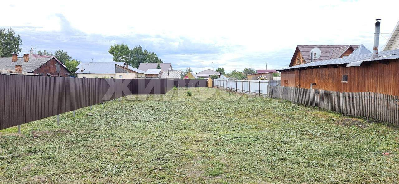 Продам земельный участок 614 м.кв.