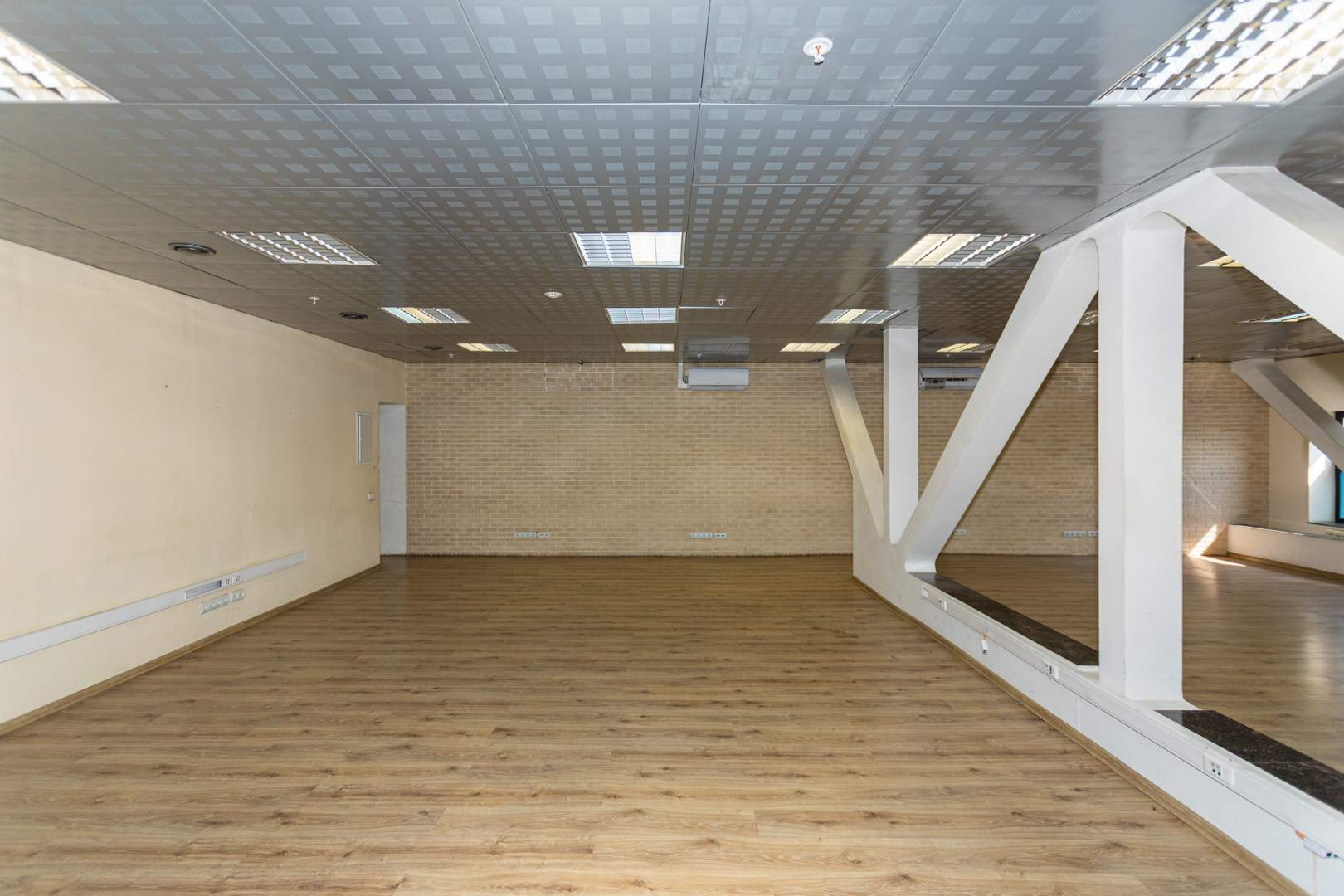 Сдам в аренду офис 53 м.кв.
