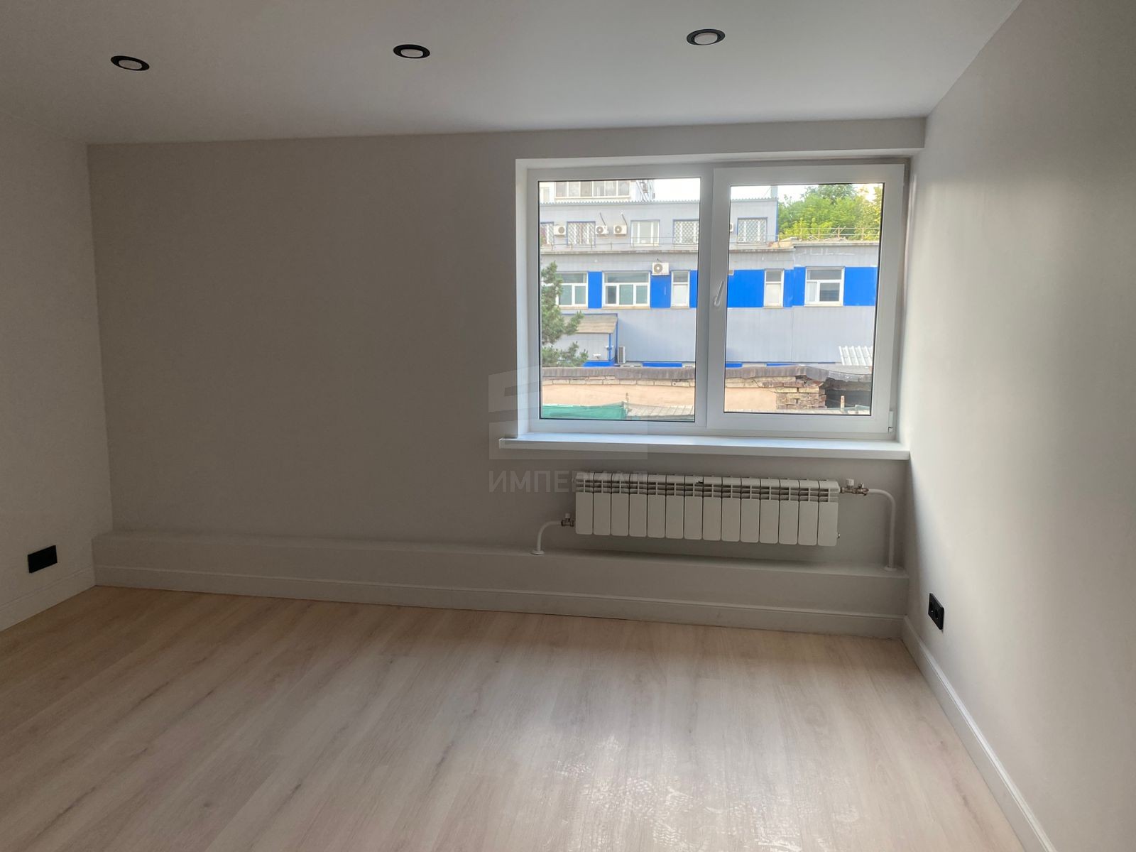 Сдам в аренду помещение свободного назначения 16.6 м.кв.