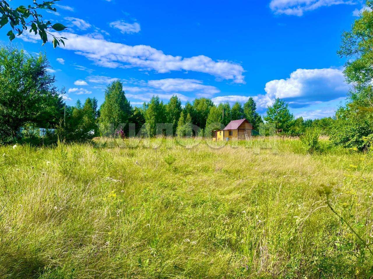 Продам земельный участок 1200 м.кв.