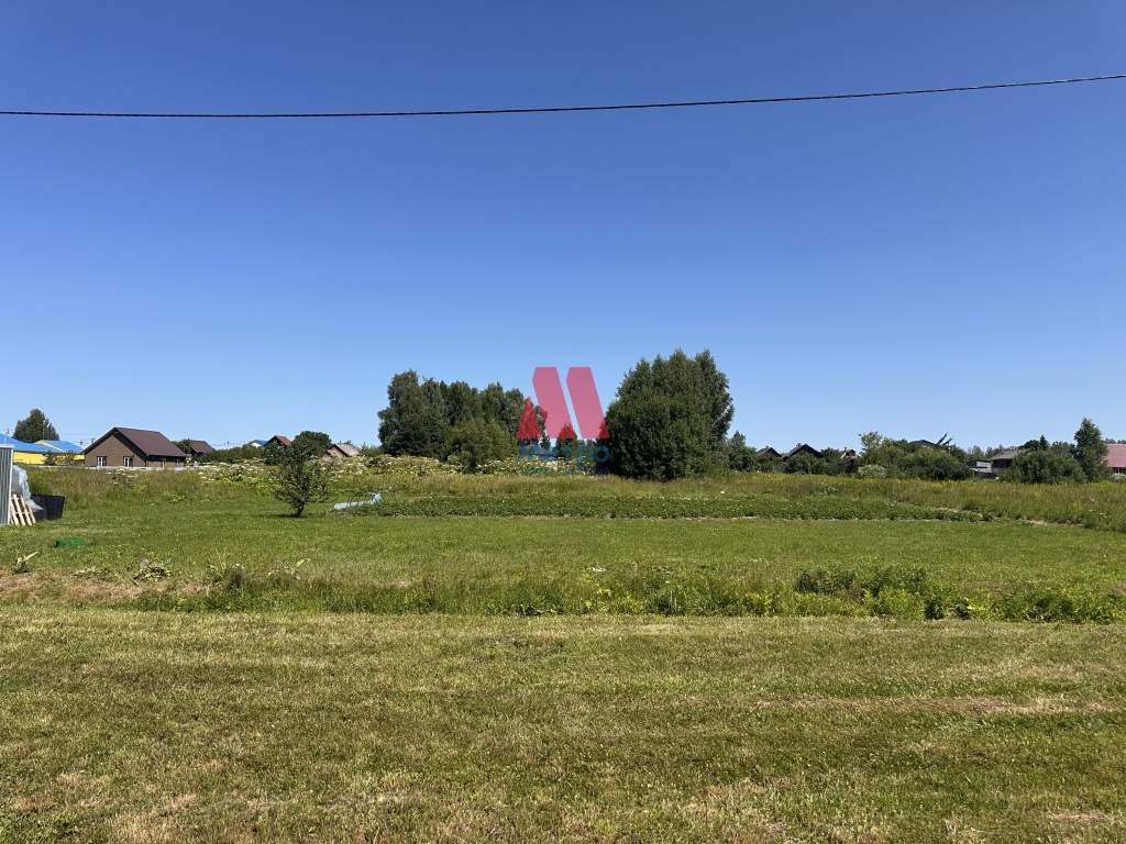 Продам земельный участок 1800 м.кв.