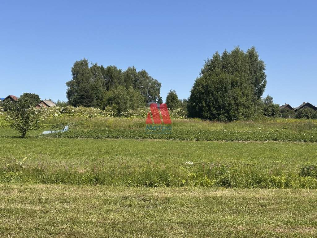 Продам земельный участок 1800 м.кв.